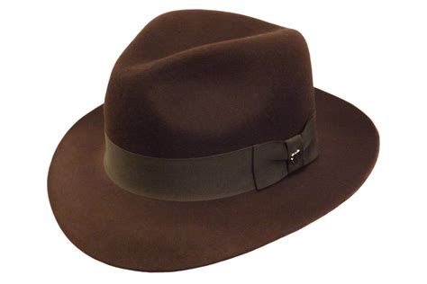 Fedora hat in wool felt 